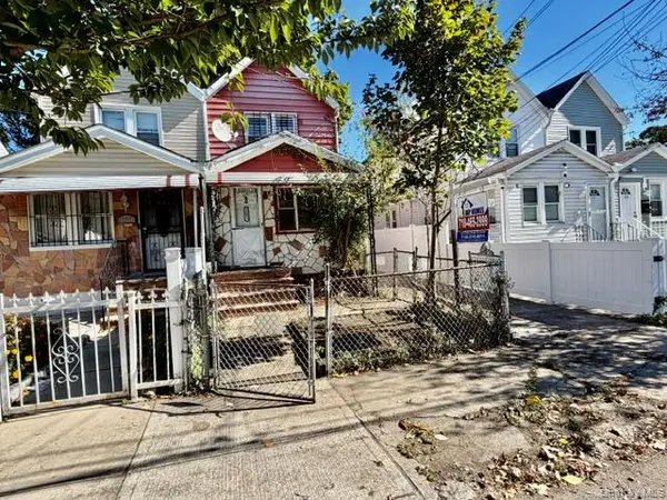 11819 201st PL, Saint Albans, NY 11412