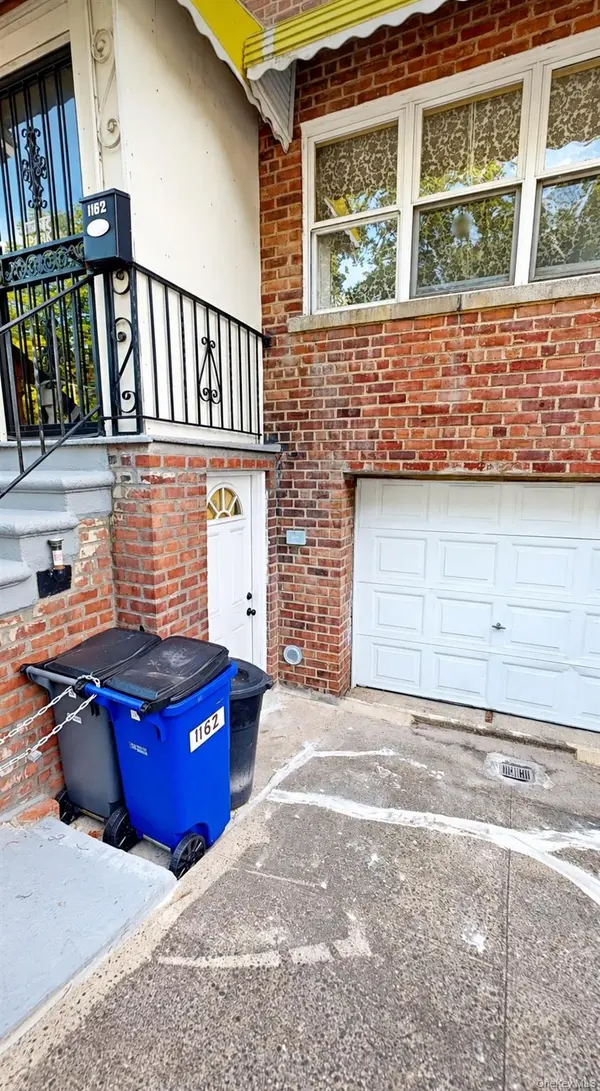 1162 Adee AVE, Bronx, NY 10469