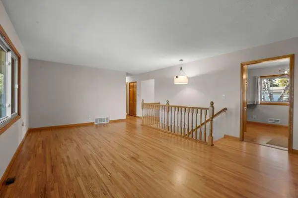 9031 Johnson AVE S, Bloomington, MN 55437