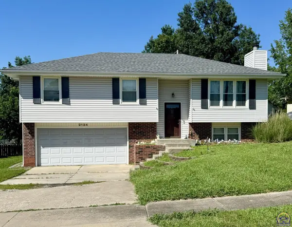 2134 SE 38th CIR, Topeka, KS 66609