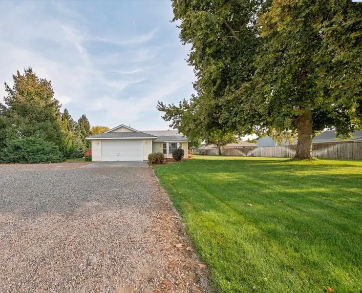 183 Jill Marie St., Burbank, WA 99323