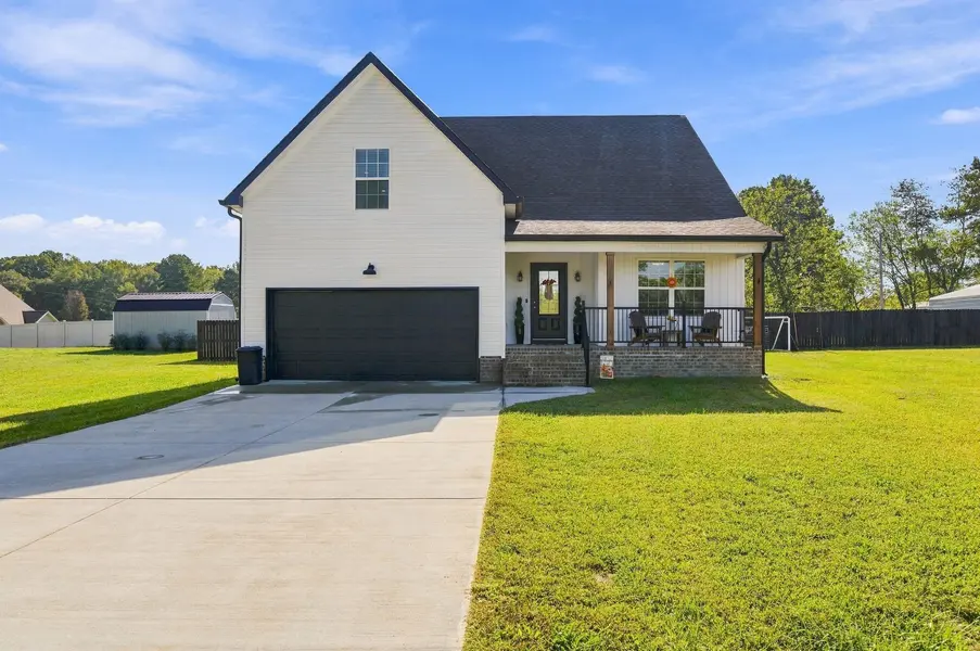 870 Powell Rd, Tullahoma, TN 37388