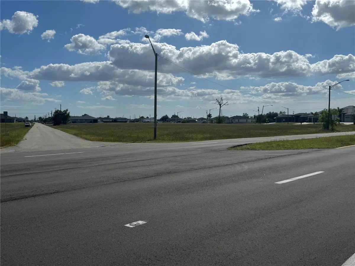 3030 NW 7TH PL, Cape Coral, FL 33993