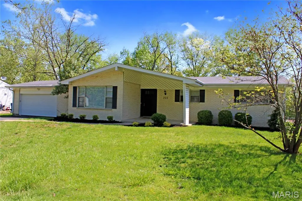 222 Pleasant Grove AVE, Ballwin, MO 63011