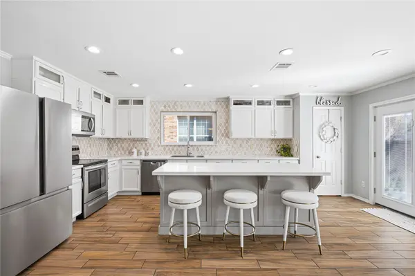 807 Yellowstone DR, Taylor, TX 76574