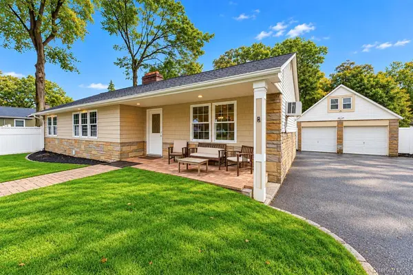32 Melville RD, Huntington Station, NY 11746