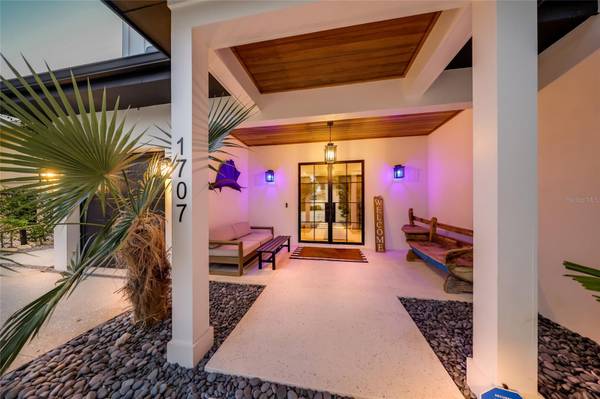 1707 PALMA SOLA BLVD, Bradenton, FL 34209