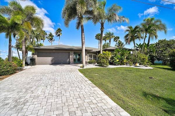 8877 CALUMET BLVD, Port Charlotte, FL 33981