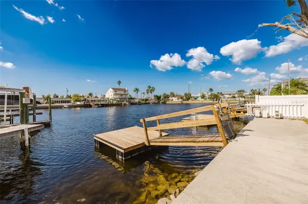 13637 LAGOON DR, Hudson, FL 34667