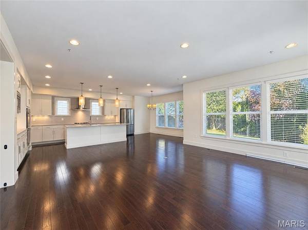 7503 Washington AVE, St Louis, MO 63130