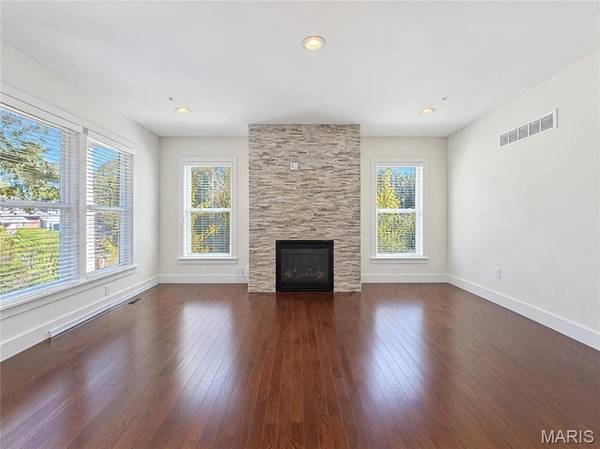 7503 Washington AVE, St Louis, MO 63130