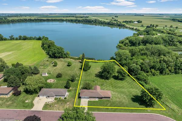 326 Fox Lake AVE, Sherburn, MN 56171