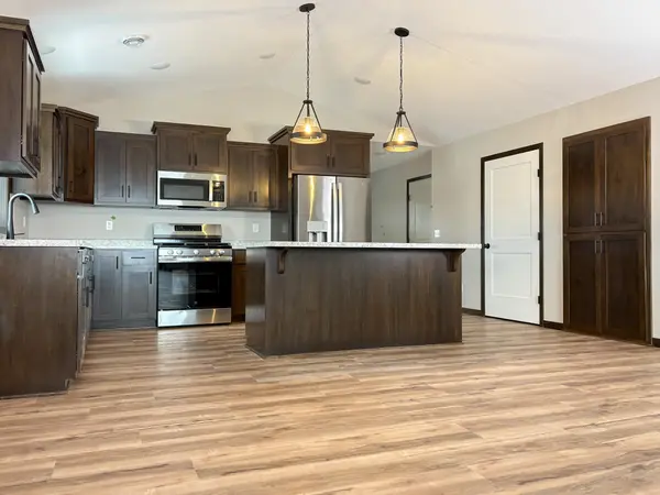 432 53rd AVE SE, Saint Cloud, MN 56304