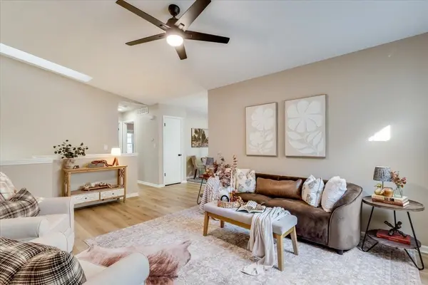 328 E Deer Creek Dr, Rose Hill, KS 67133-9399