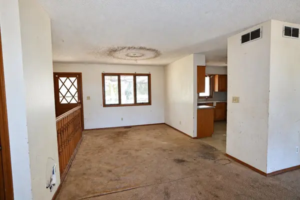 9531 S Hydraulic, Haysville, KS 67060