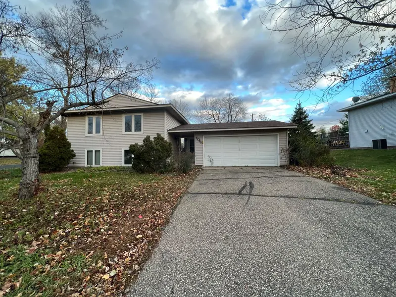 4048 Halite LN, Eagan, MN 55122