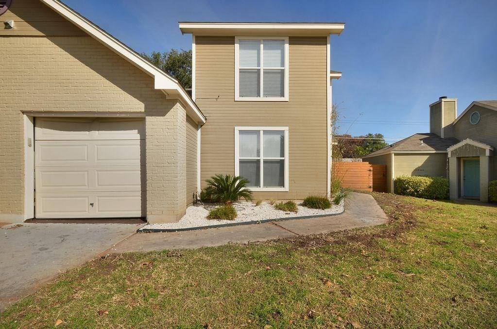 1302 Danbury SQ #B, Austin, TX 78723