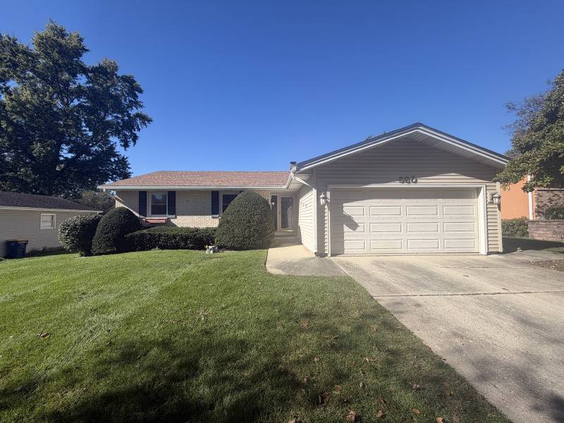 980 Iroquois DR, Elgin, IL 60120