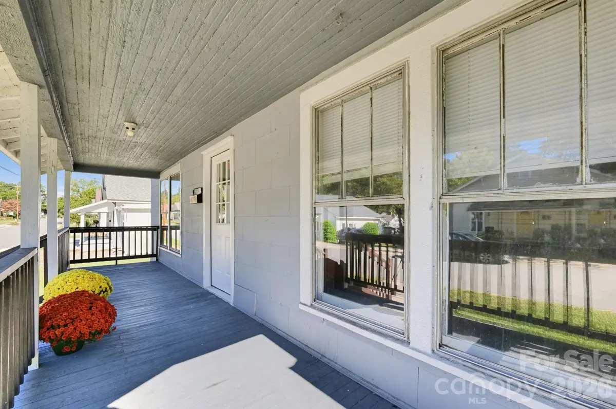 406 Doster AVE, Mooresville, NC 28115