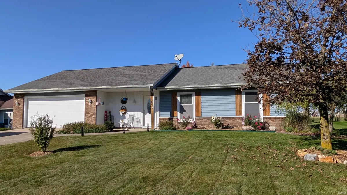 411 Greenbriar DR, Bluffton, IN 46714