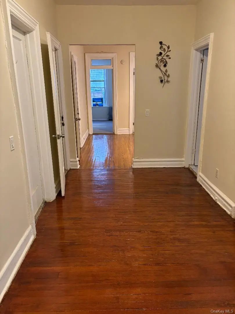 3306 Seymour AVE #1R, Bronx, NY 10469