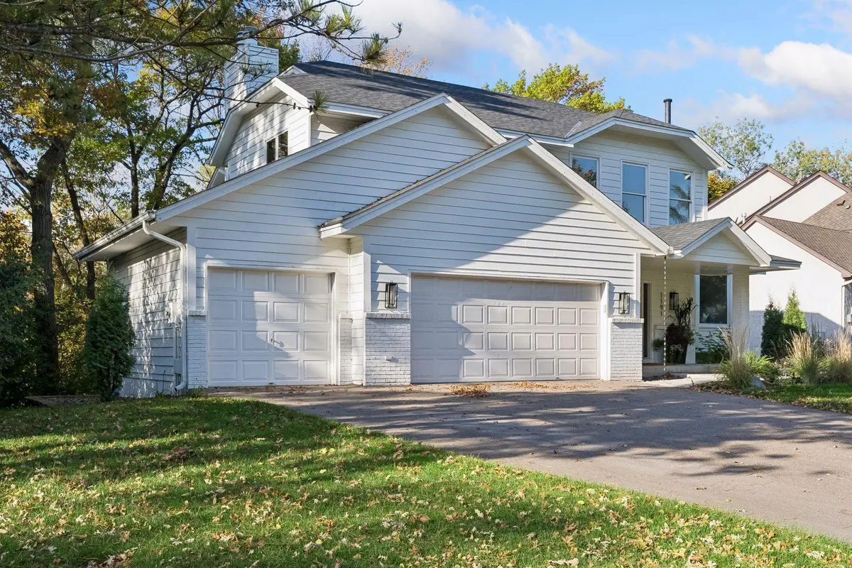 1191 Duckwood TRL, Eagan, MN 55123