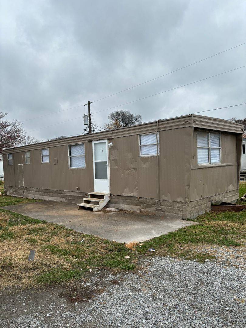 2871 N Charles Ave #11, Clarksville, TN 37042