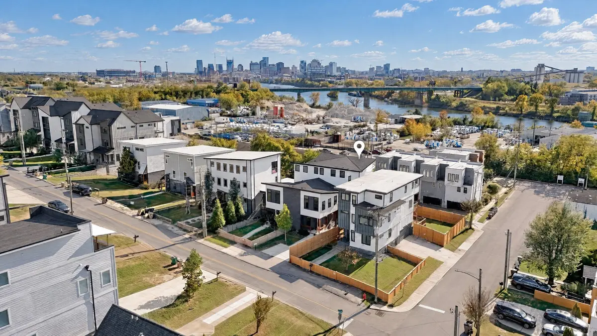 130 Fern Ave #B, Nashville, TN 37207
