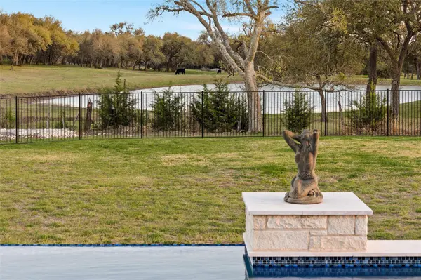 429 Prairie Clover DR, Dripping Springs, TX 78620