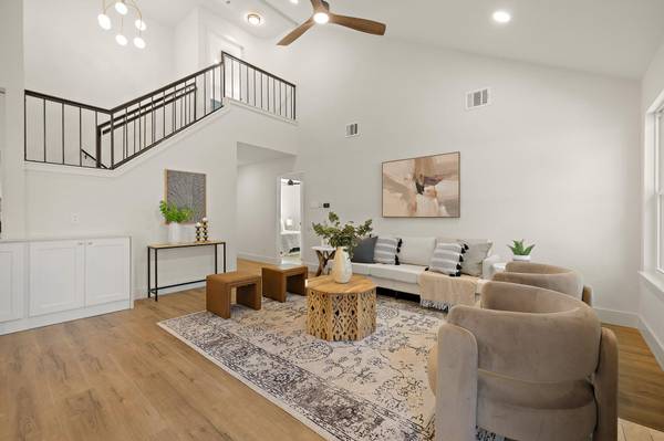 7020 Riverton DR, Austin, TX 78729