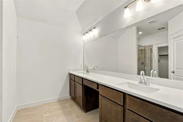 204 Seattle Slew DR, Jarrell, TX 76537