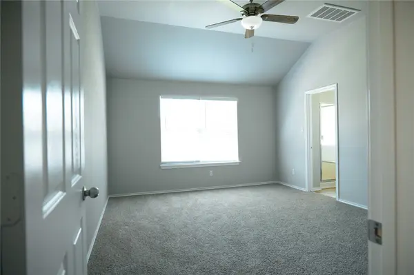 18704 Dry Pond DR, Pflugerville, TX 78660