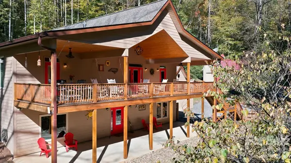151 High Grove Pkwy, Whittier, NC 28789