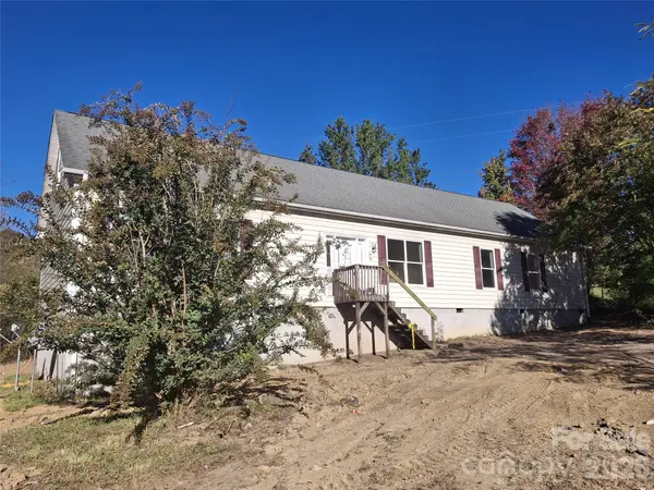 18 (20) Saxon Hill None, Fairview, NC 28730
