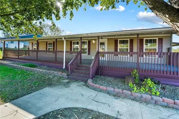 402 W Corrine ST, Gallatin, MO 64640
