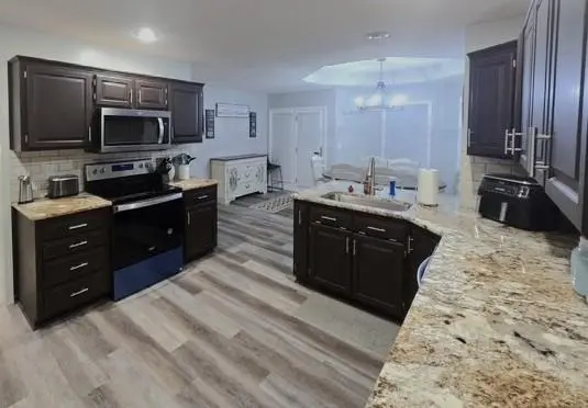910 Sweet Cherry PL, Belton, MO 64012