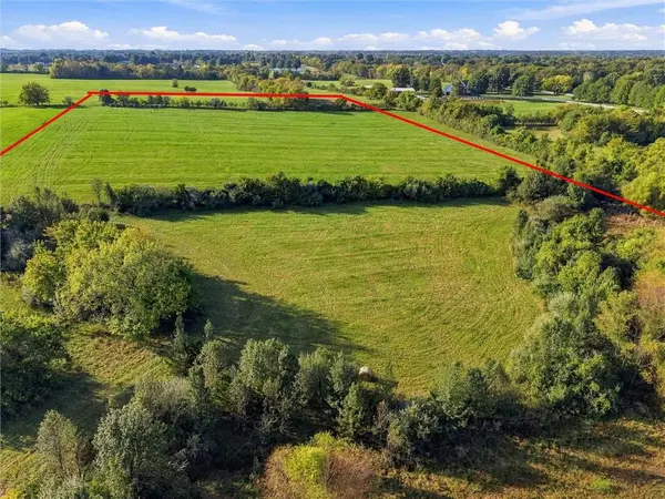 24705 Cowherd RD, Lee's Summit, MO 64064