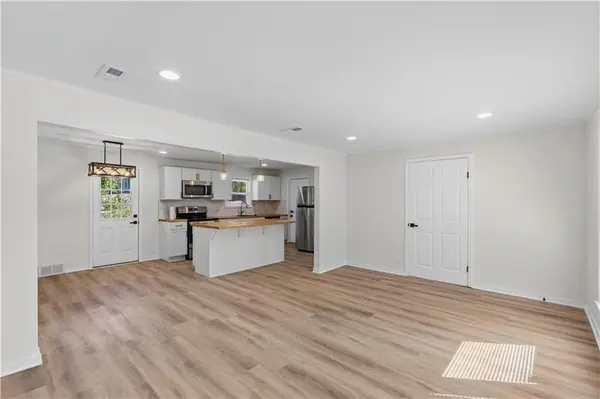 7800 W 59th TER, Mission, KS 66202
