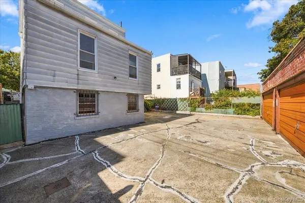 1716 Barnes AVE, Bronx, NY 10462