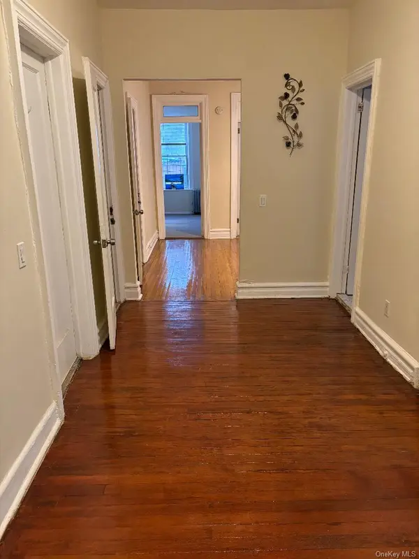 3306 Seymour AVE #1R, Bronx, NY 10469
