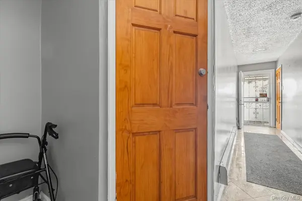 3229 Lurting AVE, Bronx, NY 10469