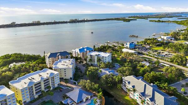 232 HIDDEN BAY DR #303, Osprey, FL 34229
