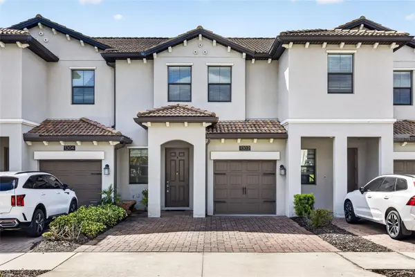 1302 ROYAL ST GEORGE BLVD #1302, Davenport, FL 33896