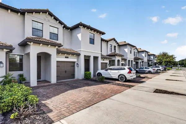 1302 ROYAL ST GEORGE BLVD #1302, Davenport, FL 33896