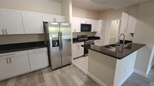 2015 RESTON RD #2219, Orlando, FL 32837
