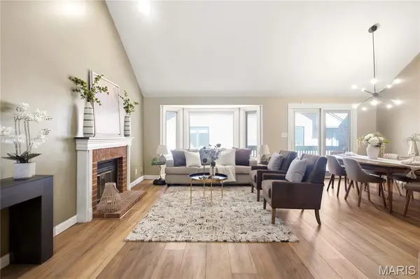 4454 Lindell BLVD #30, St Louis, MO 63108