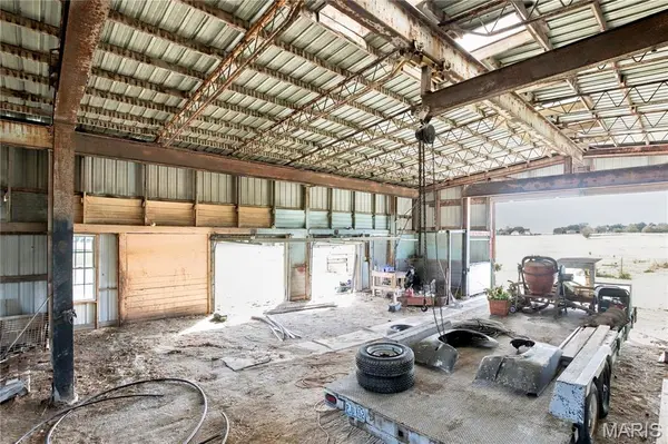 385 Woods Farm RD, Sullivan, MO 63080