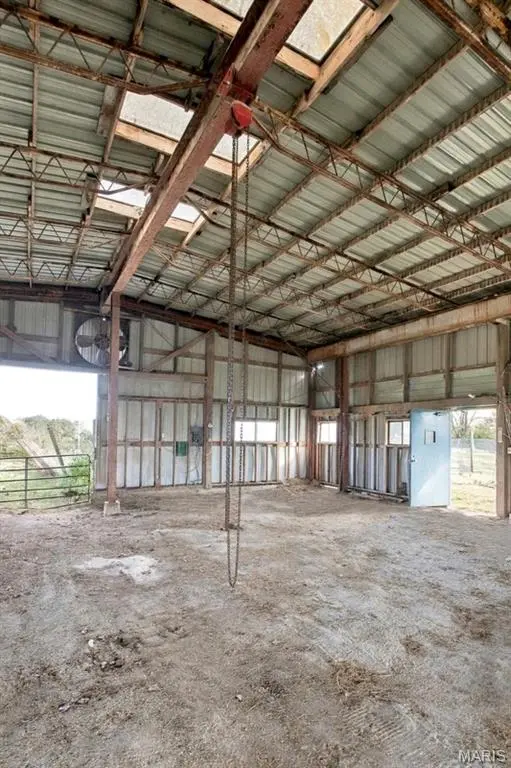 385 Woods Farm RD, Sullivan, MO 63080
