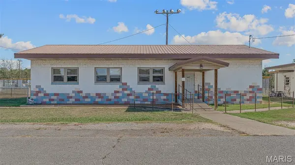 102 Douglas ST, Arbyrd, MO 63821