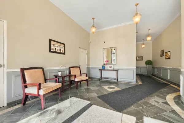 2510 W Irving Park RD #306, Chicago, IL 60618